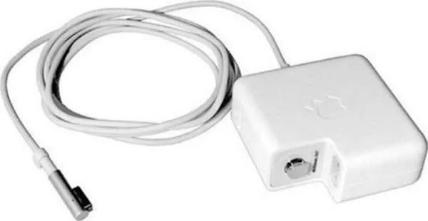 APPLE 85W MagSafe Po d854dbca437dcdb2611bf1f0235a3fcb