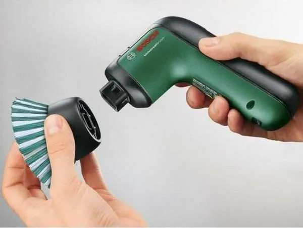 BOSCH UniversalBrush 58376826bf7e7eaa1de28bebdd95ec1c