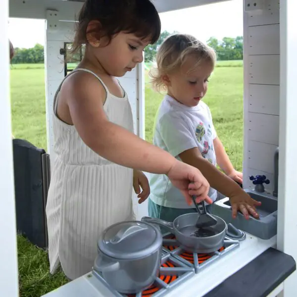 Backyard Discovery White Sweetwater Playhouse (2-10 Years) - Image 3