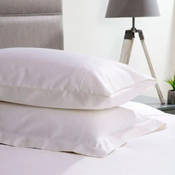 Belledorm 600 Thread Count Cotton Pillowcase Pair in White - Image 2