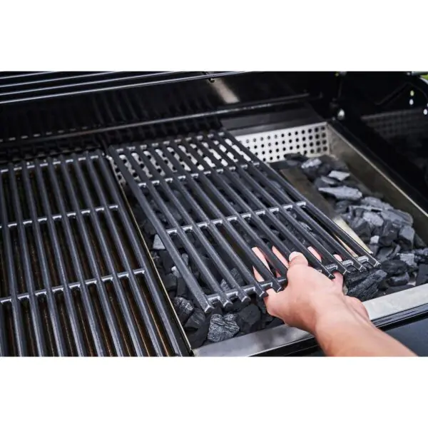 Char-Broil Professional Power 3 Burner Gas and Charcoal Hybrid BBQ + Cover - Image 5