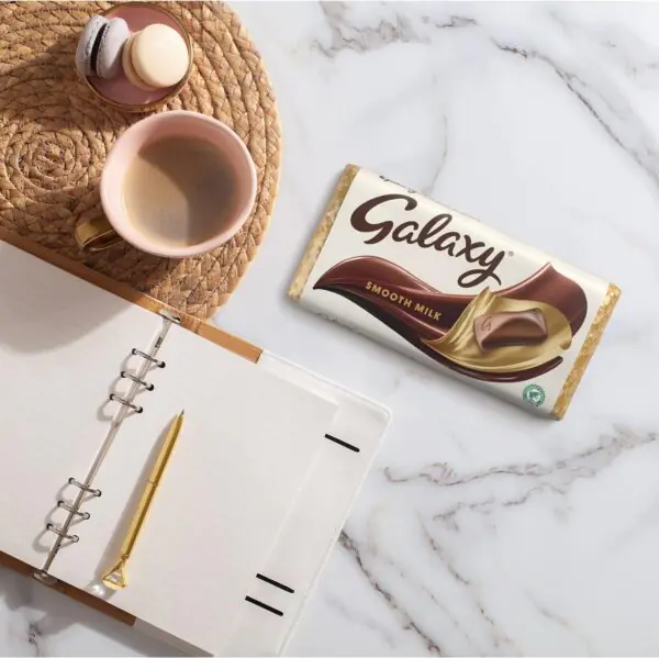 Galaxy Chocolate Bar, Smooth Milk Chocolate, 100g, Ideal as a Chocolate Gift, Chocolate Snack or in a Chocolate Hamper - Image 4