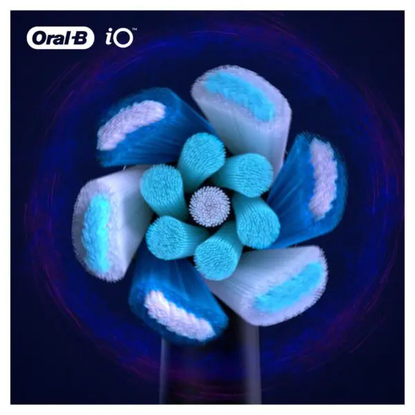 Oral B iO Ultimate Clean Brush Heads in Black 4 Pack - Image 3