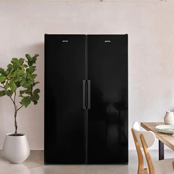 Smeg UKFS18EV2HB, Fridge, E Rated in Gloss Black - Image 2